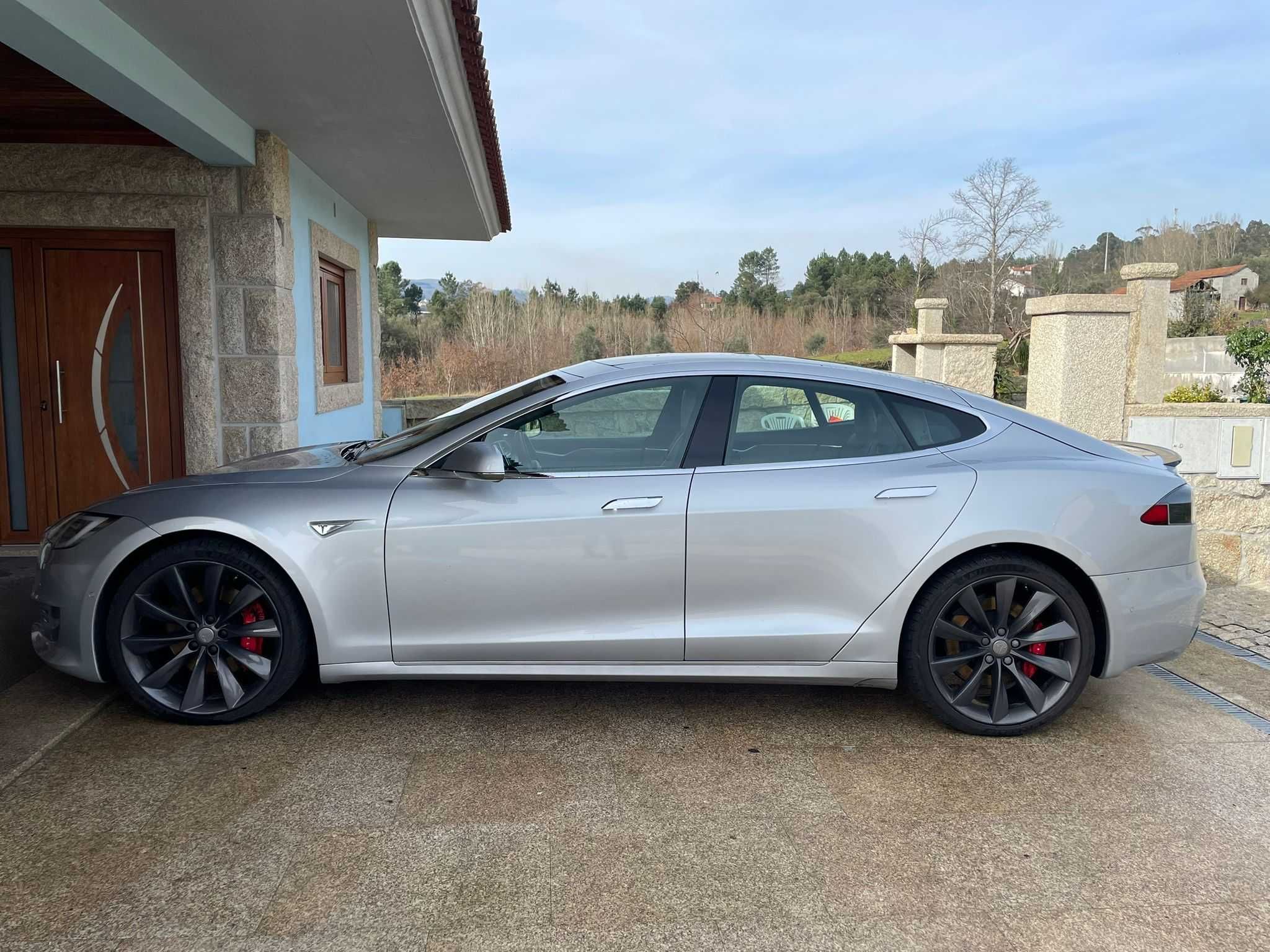 Tesla Model S P90D