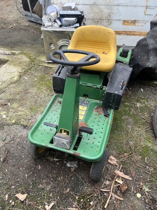 Tractor corta relva john deere