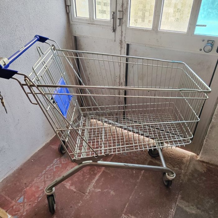 Carrinho compras de arame