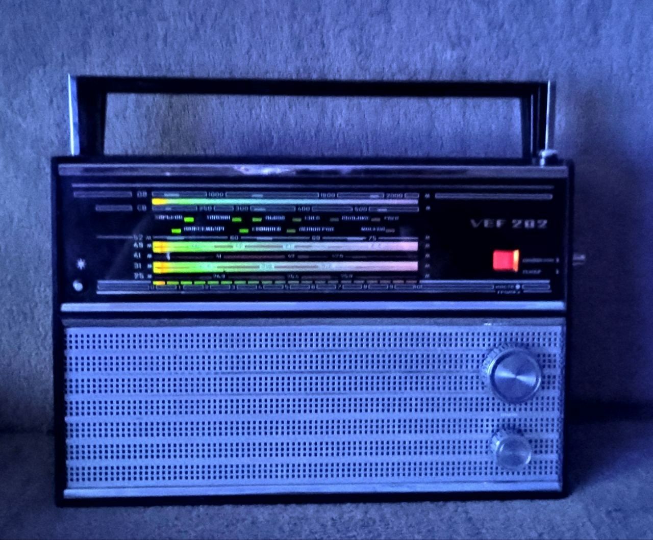 Приёмник VEF 202 с Bluetooth  и FM диапазоном