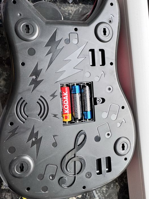 Дитяча гітара на батарейках