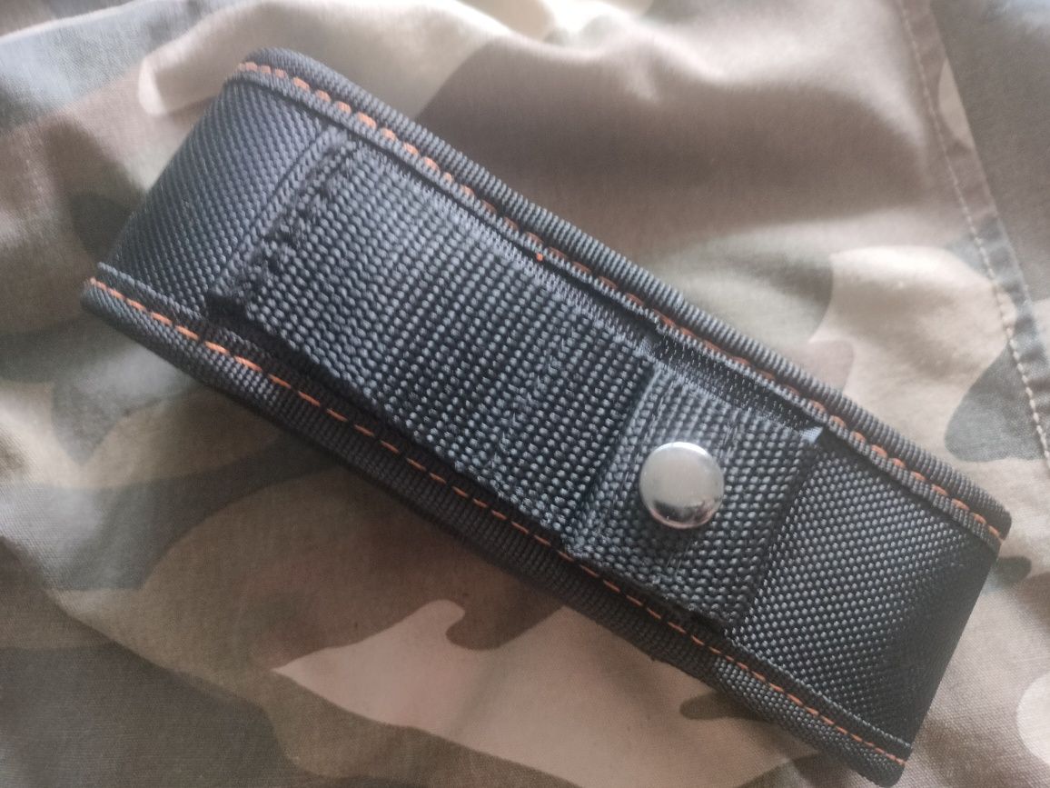 Latarka taktyczna Convoy M21C 8000LM LHP 73B zestaw z ogniwem i etui