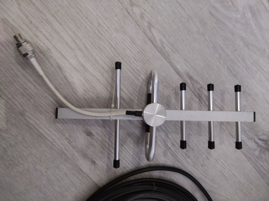 Amplificador de Sinal GSM 900MHz + Antena Yagi – Repetidor Completo