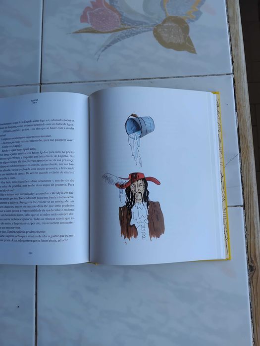 LIVRO JUVENIL/INFANTIL DE COLECÇÃO - "PETER PAN" DE J. M. BARRIE