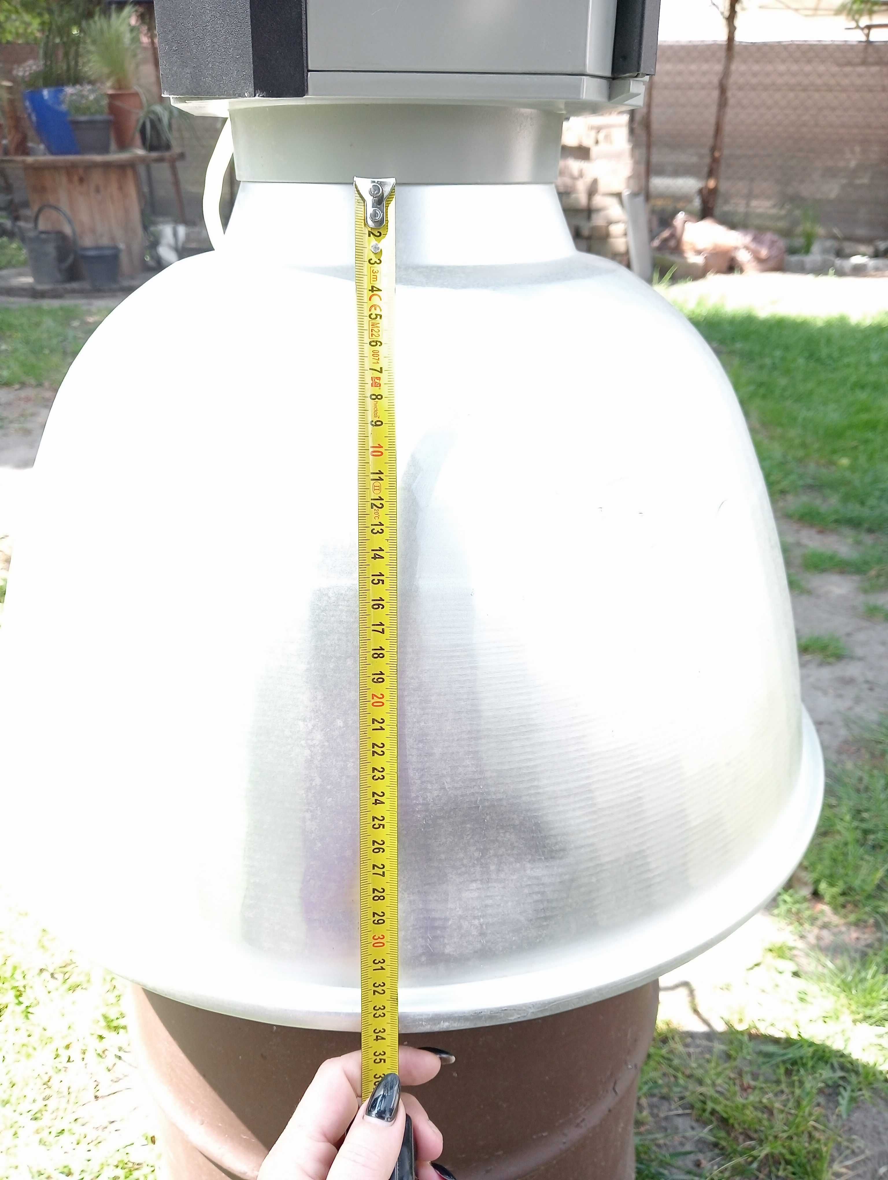 Lampy przemysłowe