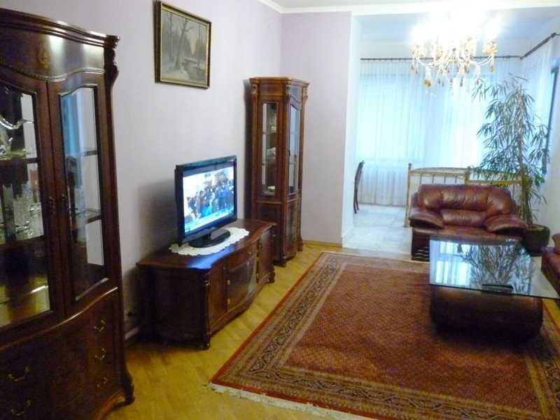 Отличная Квартира/ дом свой дворик 3 спальни пл Екатерининская