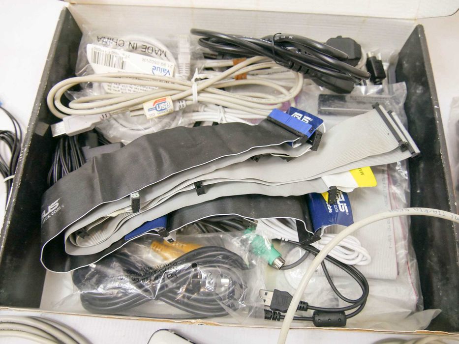 Kable ładowarki złączki zasilacze opcja paczki