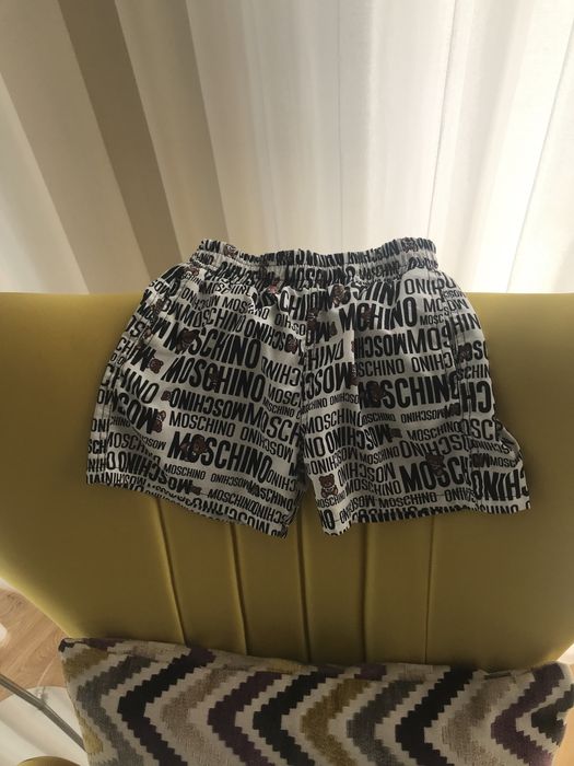 Calções Moschino 10 anos