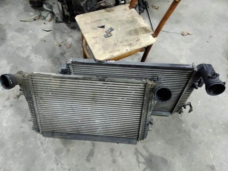 Радиатор интеркулера VW Passat B5 B6 Golf Transporter T4 Т5 Audi шрот