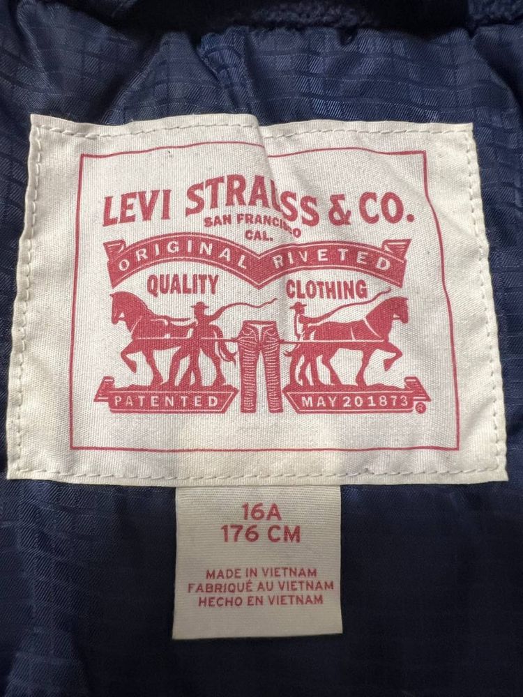 детская мальчиковая зимняя курта Levi’s