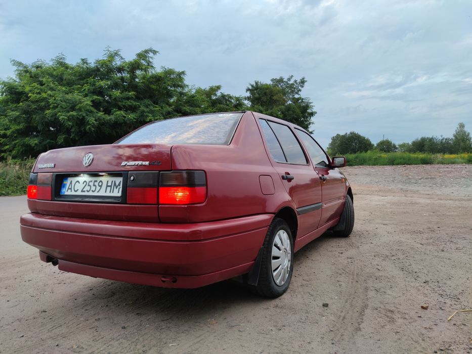 Продам автомобіль Wolkswagen Vento 1.8
