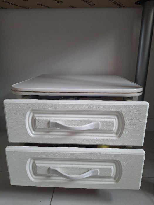 Szafka nocna do sypialni