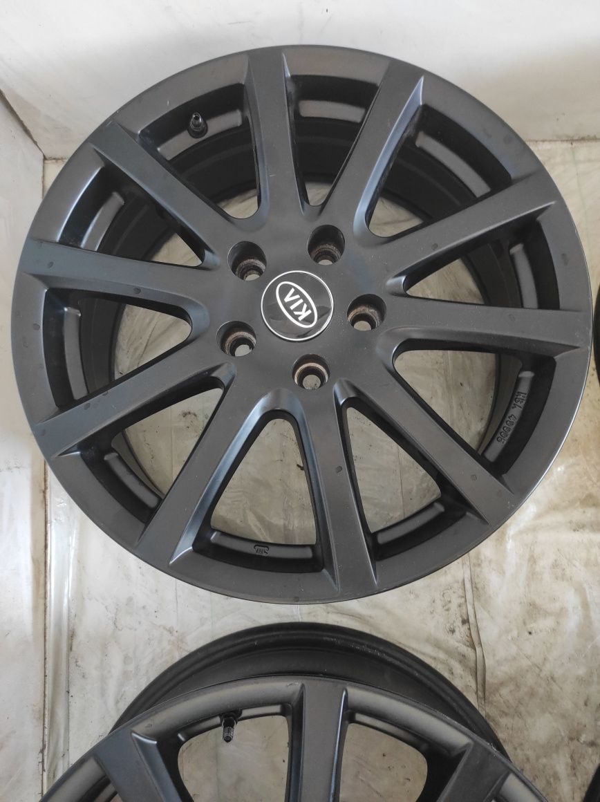 383 Felgi aluminiowe KIA R 17 5x114,3 Bardzo Ładne Czarne