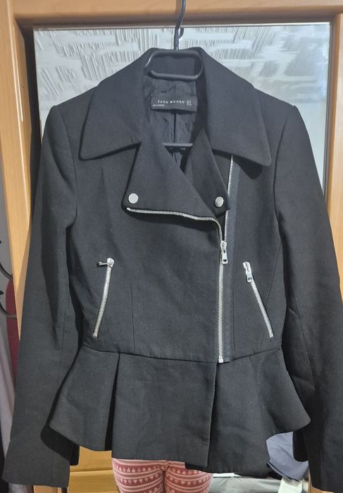 Czarna marynarka żakiet kurtka z baskinką ZARA S