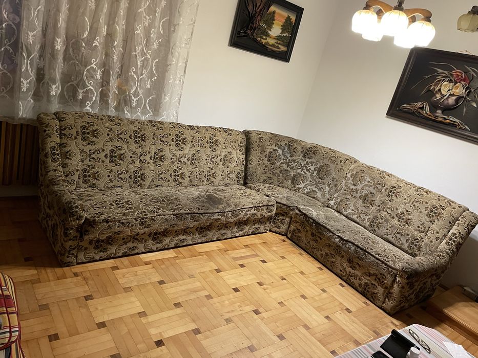 Narożnik duży wersalka oddam.