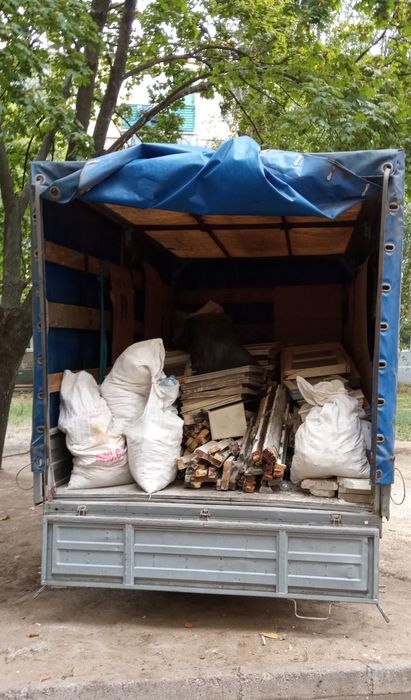 Вывоз мусора недорого , вывоз веток листьев земли грунта , вывоз хлама