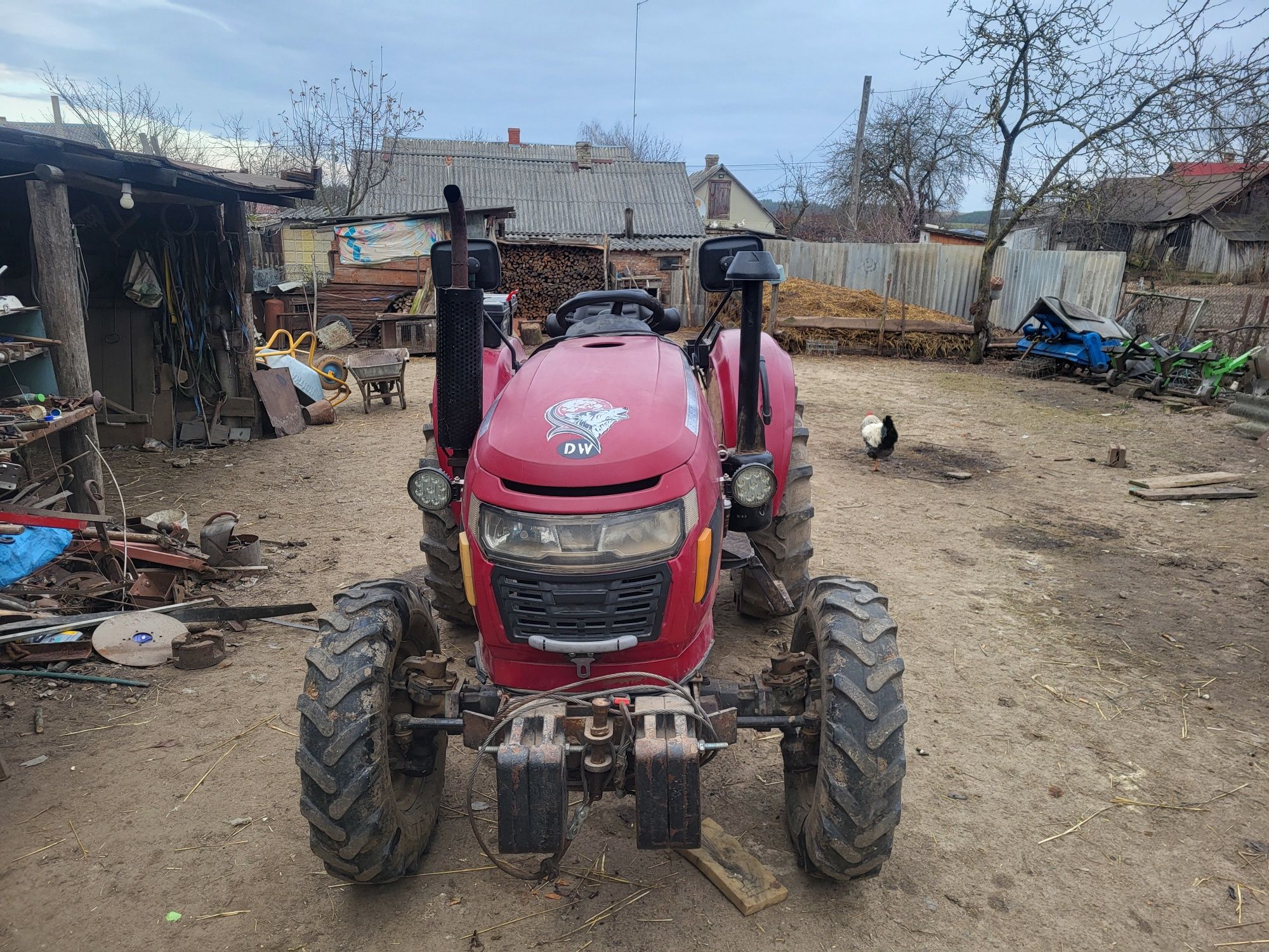 Продам Трактор DW404