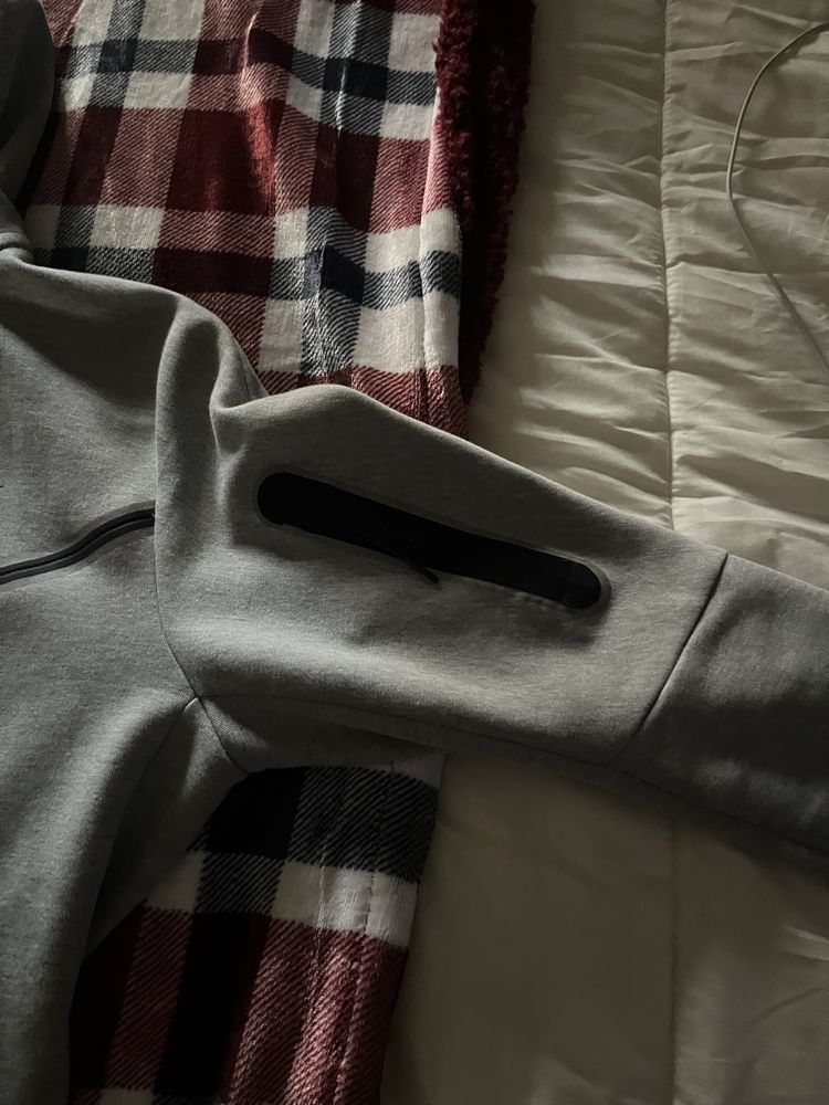 Casaco cinzento nike tech