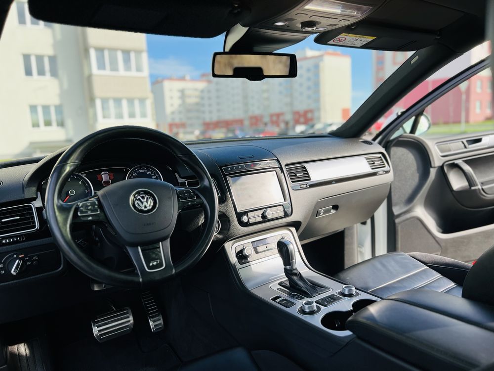 Продам свій Volkswagen Touareg FL 3.0TDI