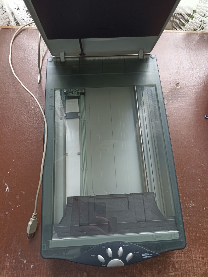Продам сканер Mustek BerPaw 2448 CS Plus