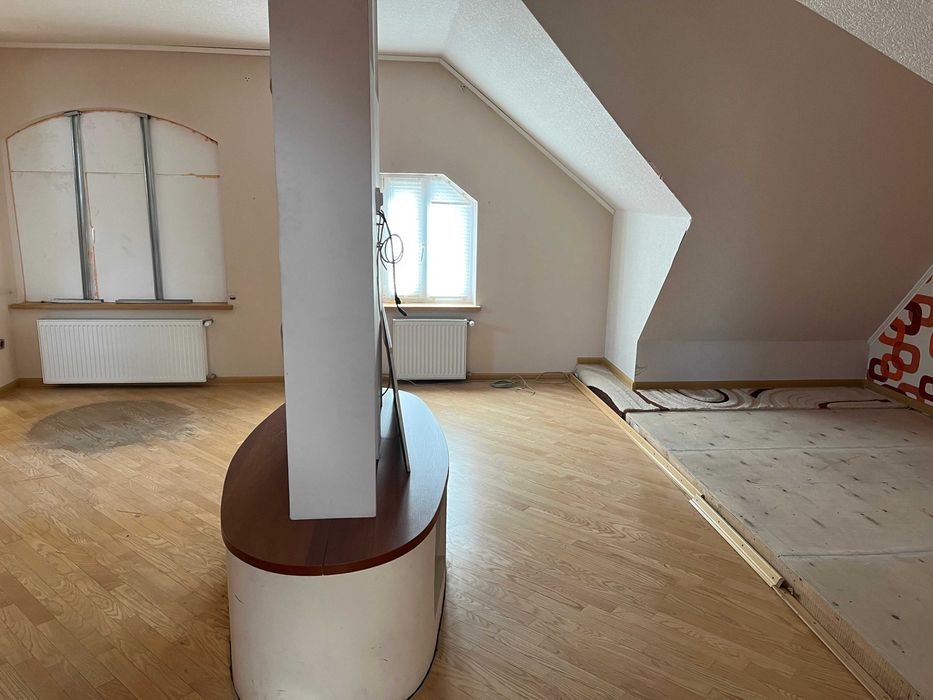 Продам дом. Центр. Можливий продаж через ЄВідновлення