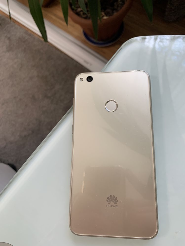 Чудовий телефон Huawei P8 lite gold можливий огляд в Полтаві