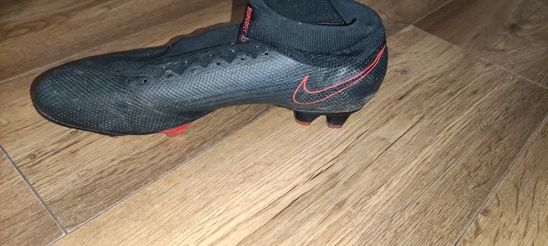 Używane korki pół profesjonalne Nike Mercurial Superfly 7 pro FG r. 45