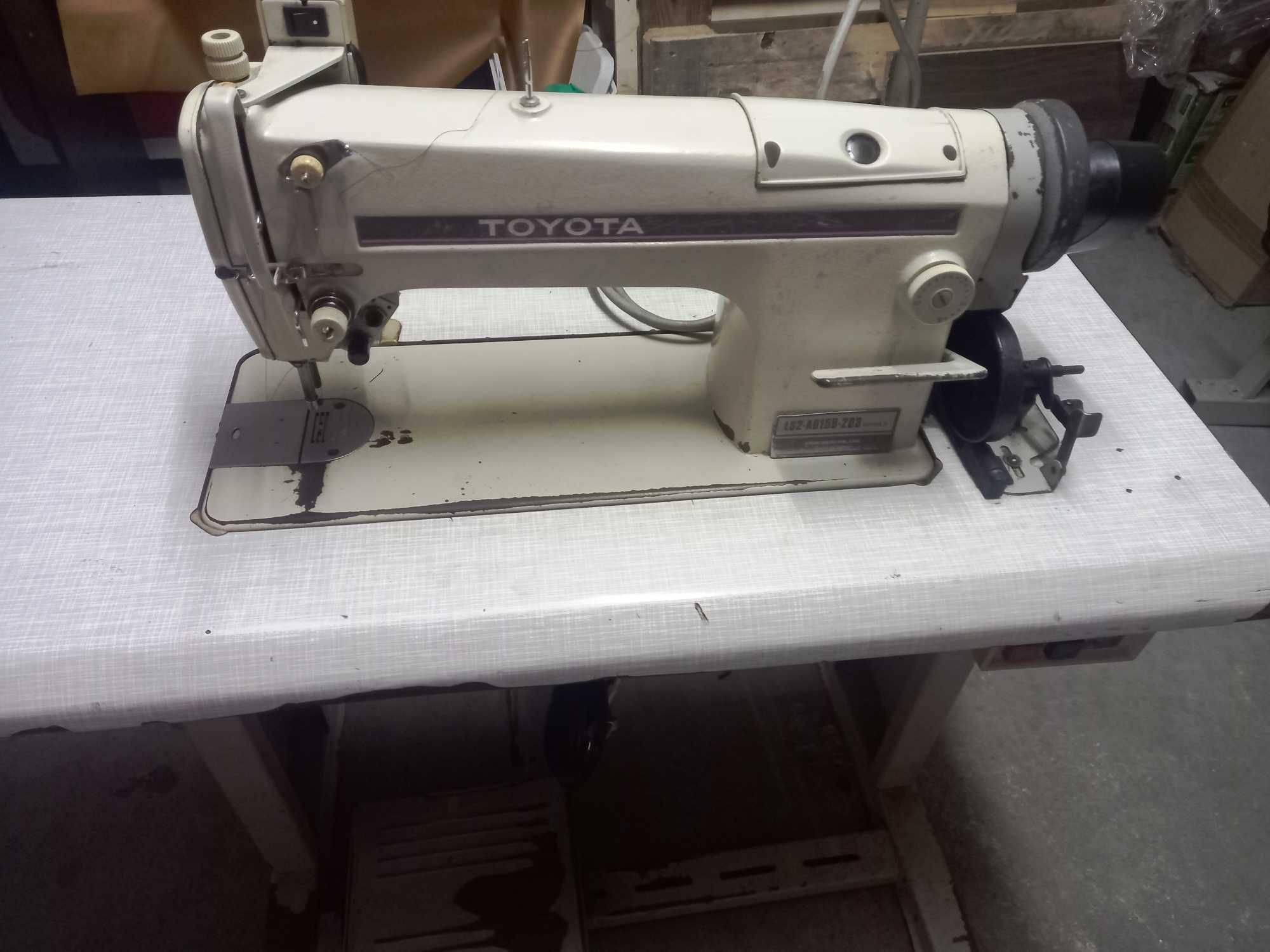 Vendo máquina de costura Ponto -corrido
