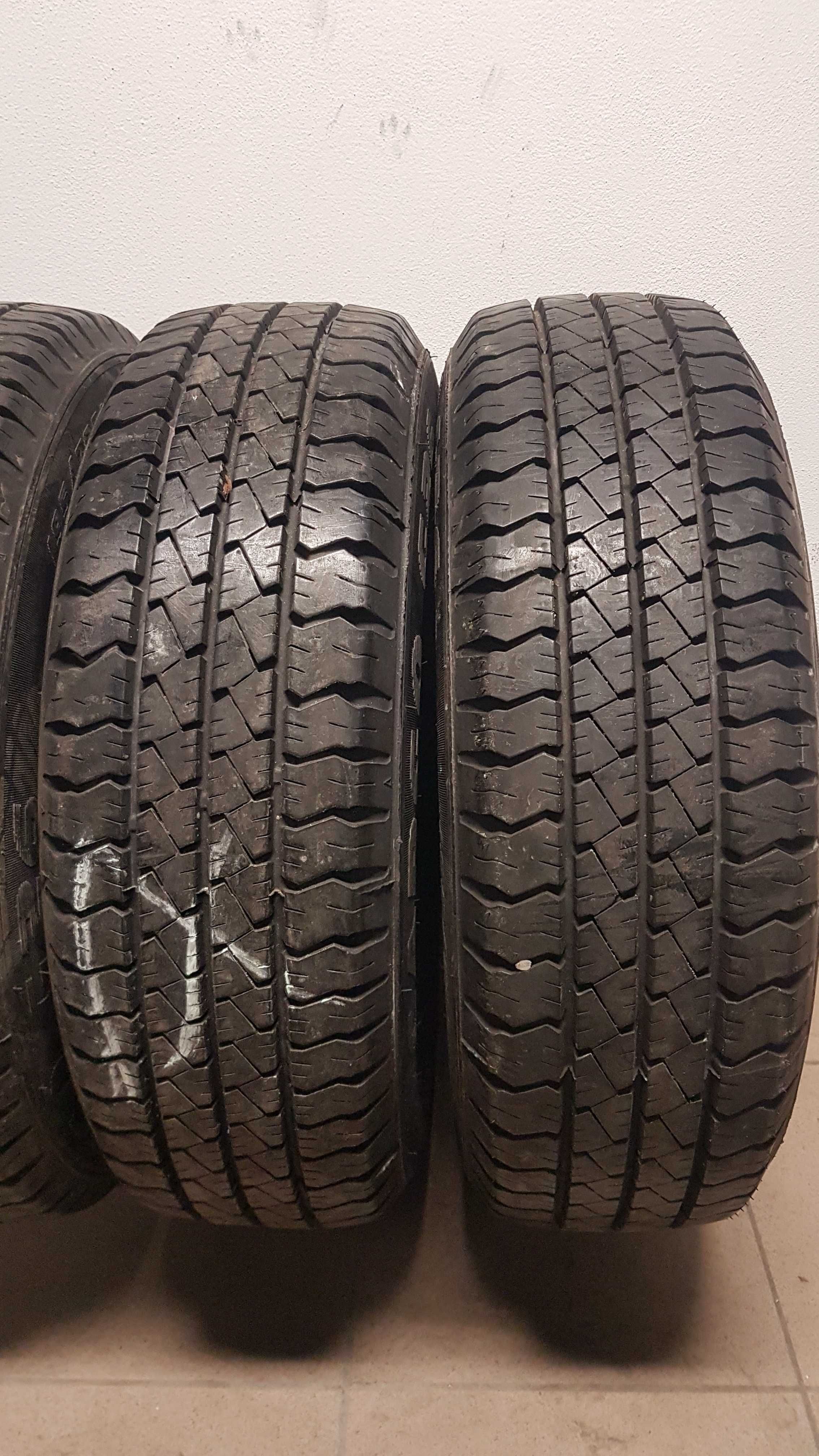 Goodyear Cargo G26 195/70/15 C