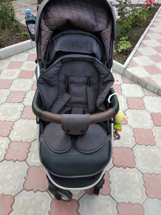 Продам прогулочну коляску Carell р-нo Vista