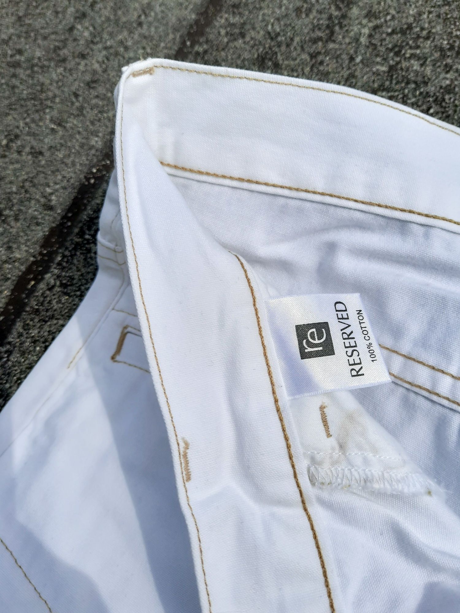 Białe spodnie z szeroką nogawką rozm.S vintage reserved jeansy