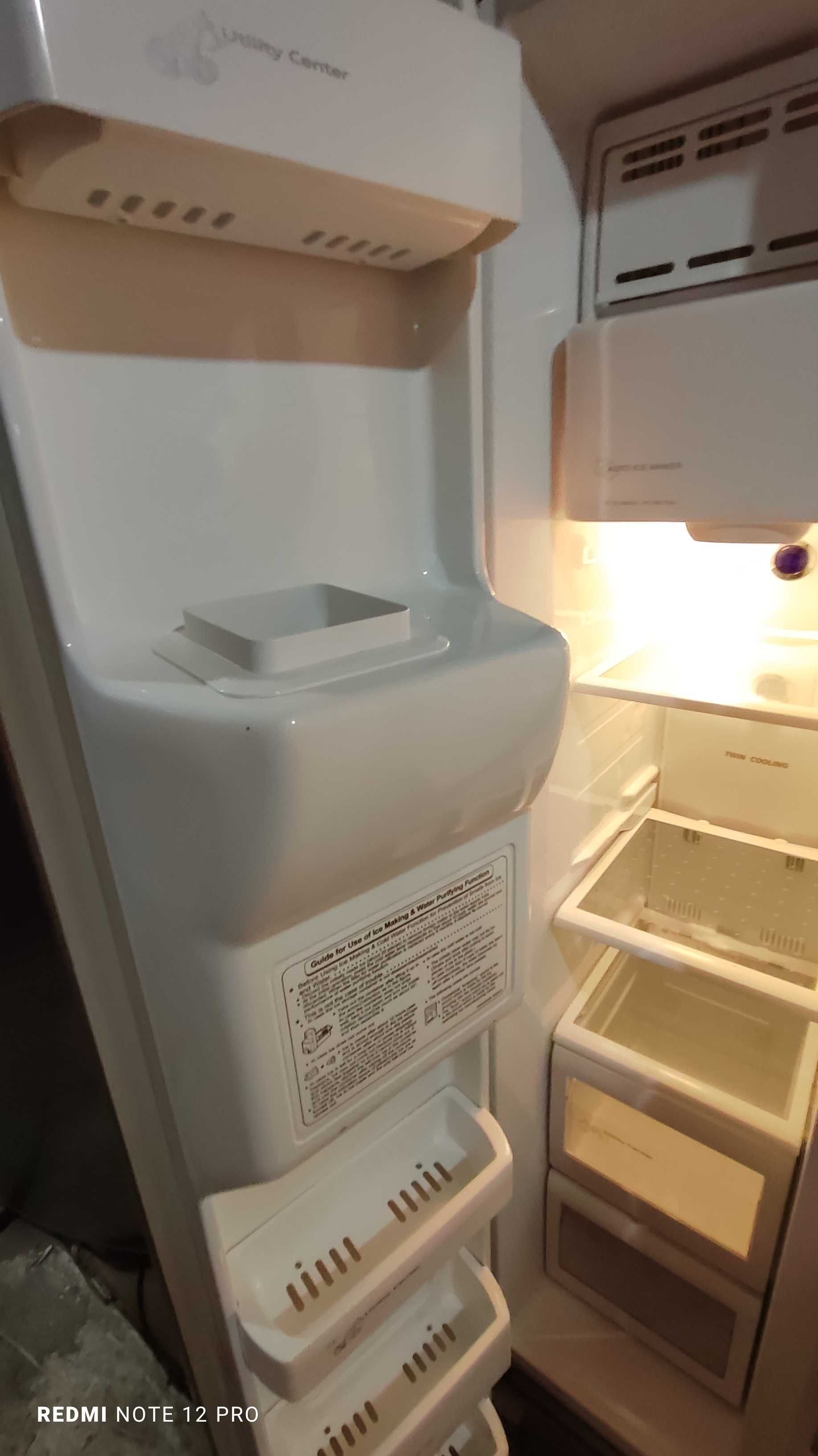 Двухдверный холодильник  Samsung No Frost Side by Side 180 см