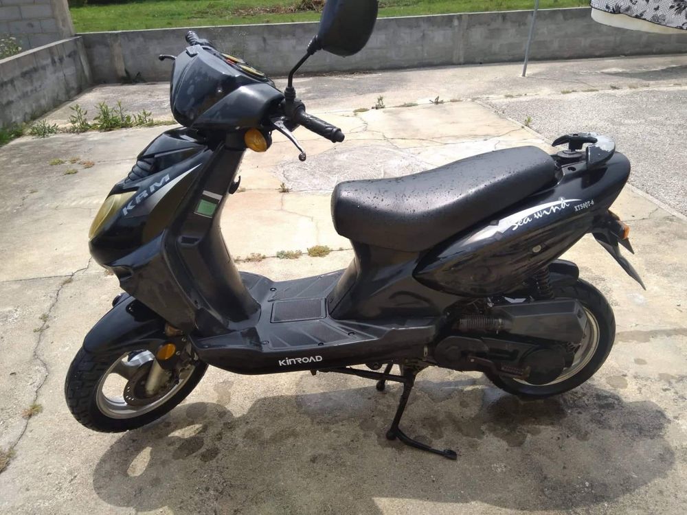 Vendo scooter a funcionar