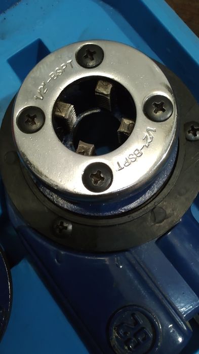 Nowy zestaw NARZYNEK GWINTOWNIKÓW w walizce