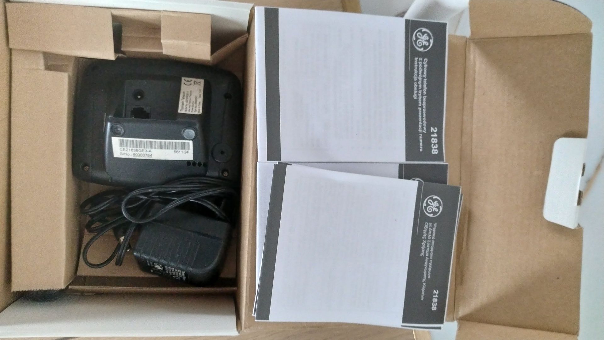 Telefon GE  że słuchawka