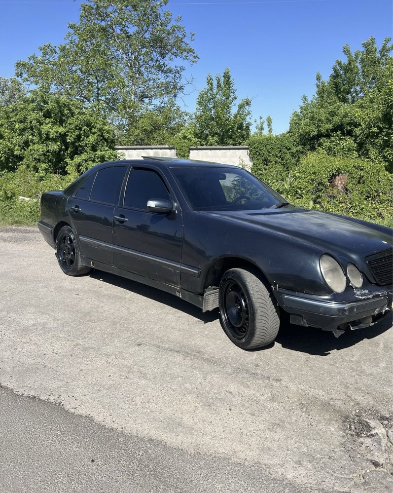 Продам Mercedes w210