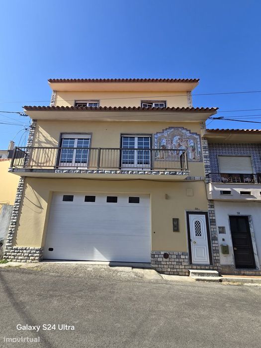 Moradia T4 c/ garagem - Bombarral