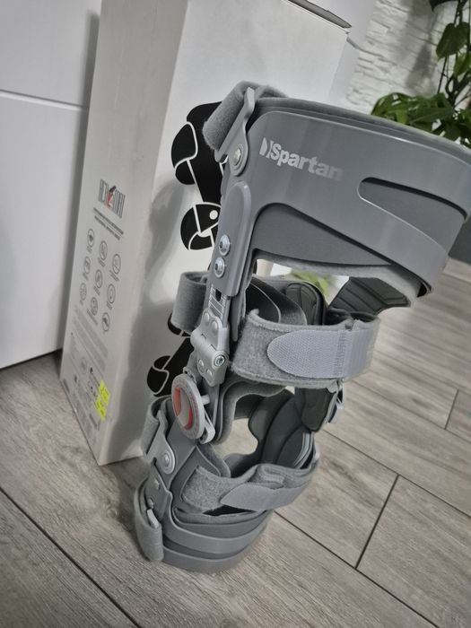 Orteza prawa M lekka.