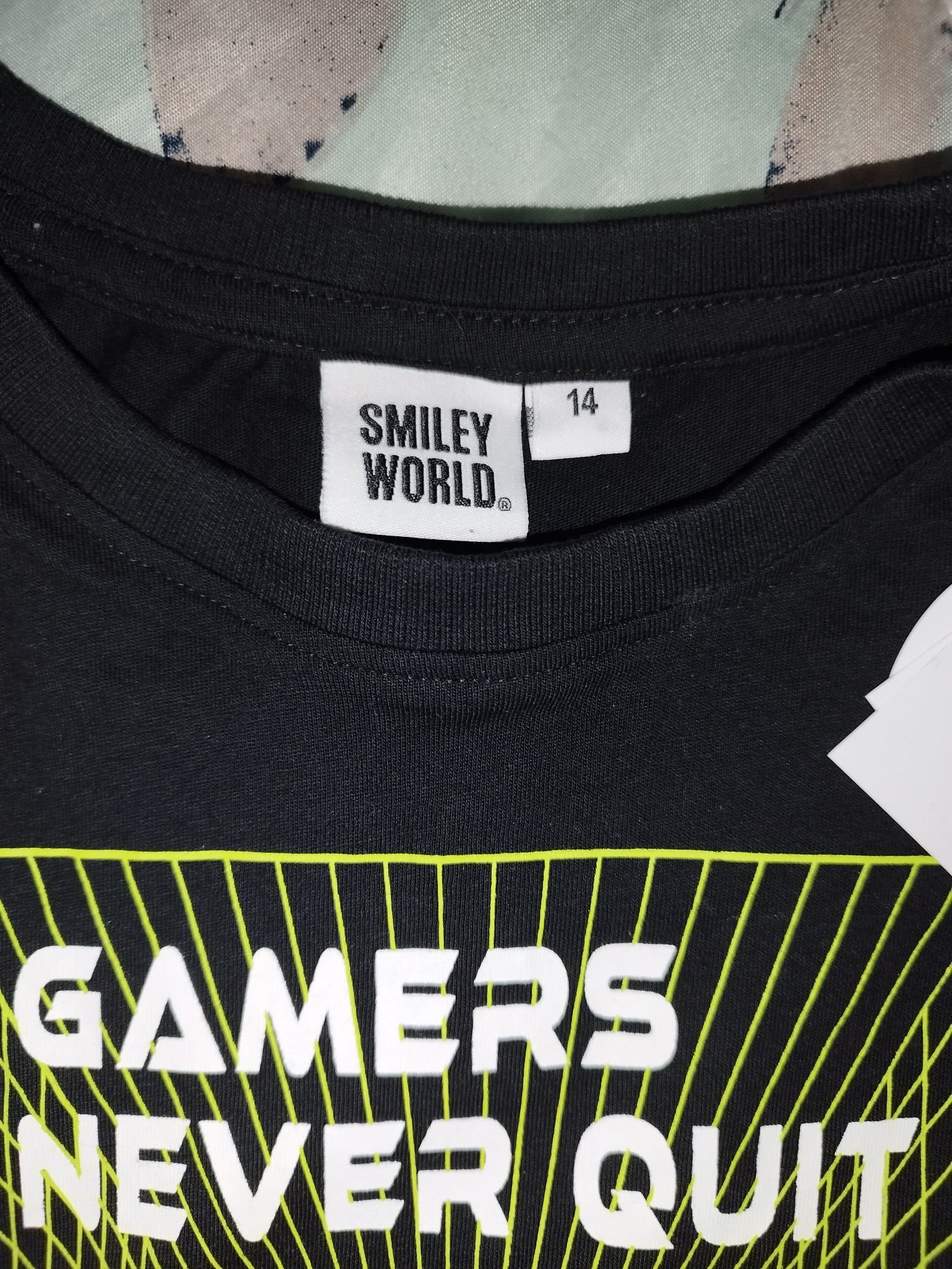T-shirt smile 14 anos