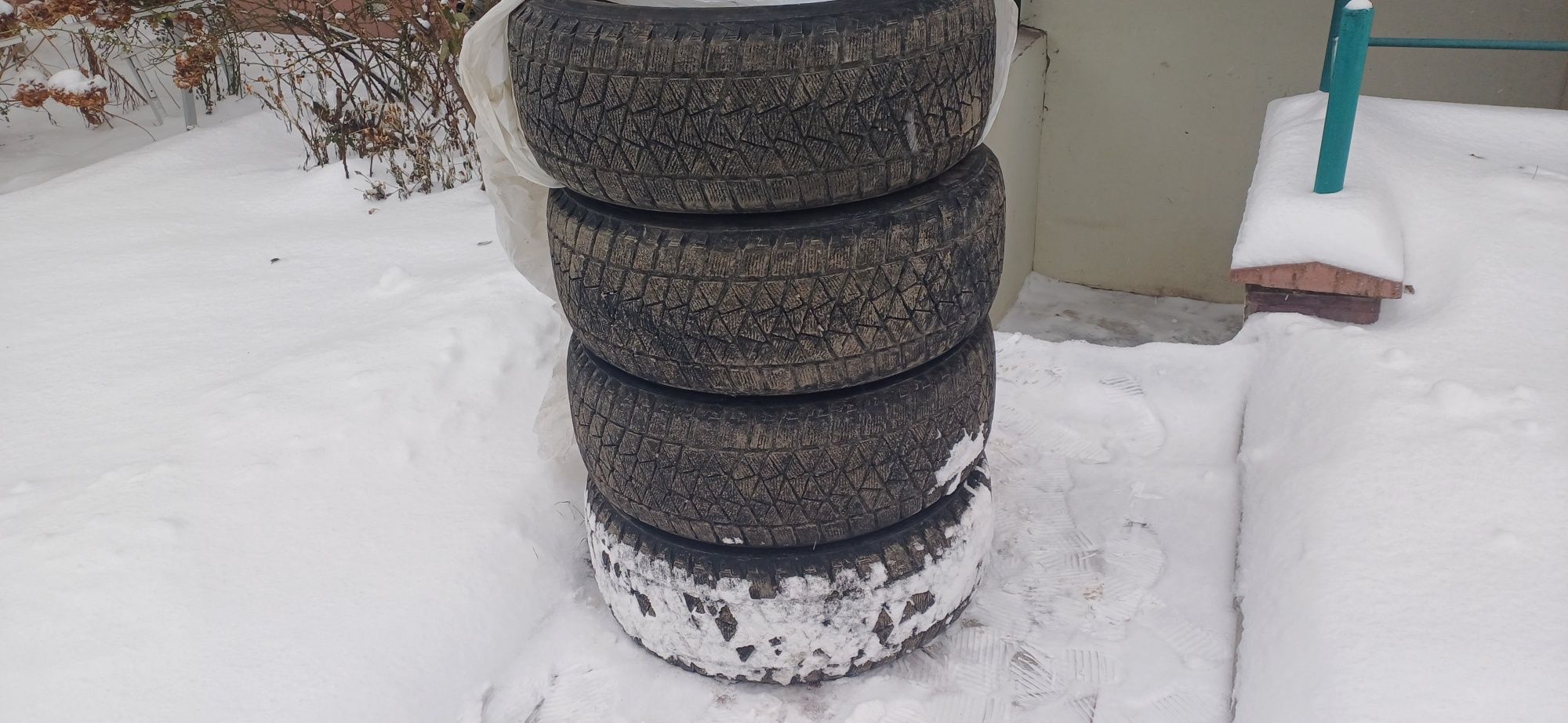 Шини, колеса 255/55R18 Bridgestone