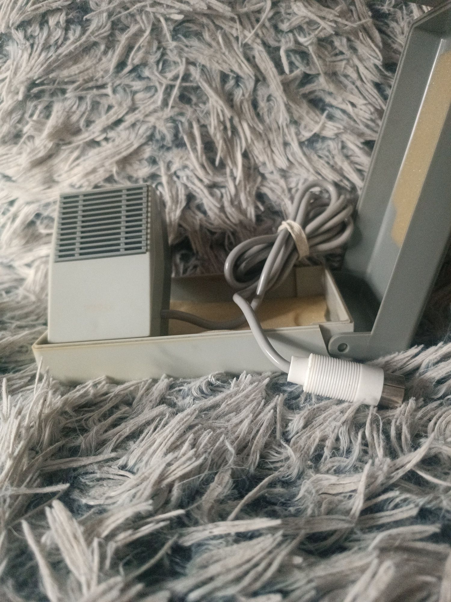Mikrofon tesla amd 106