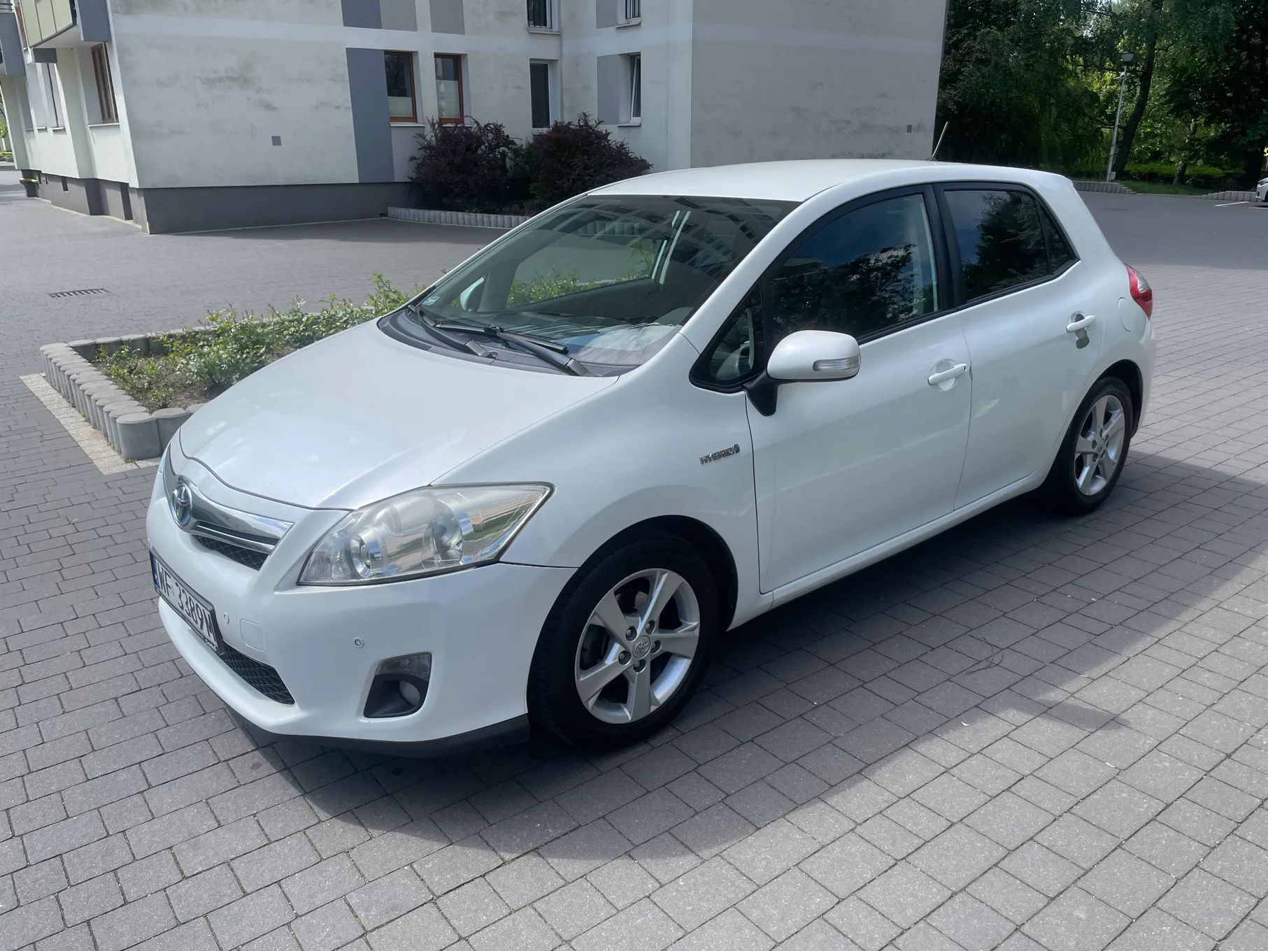 Toyota Auris Auris Hybrid