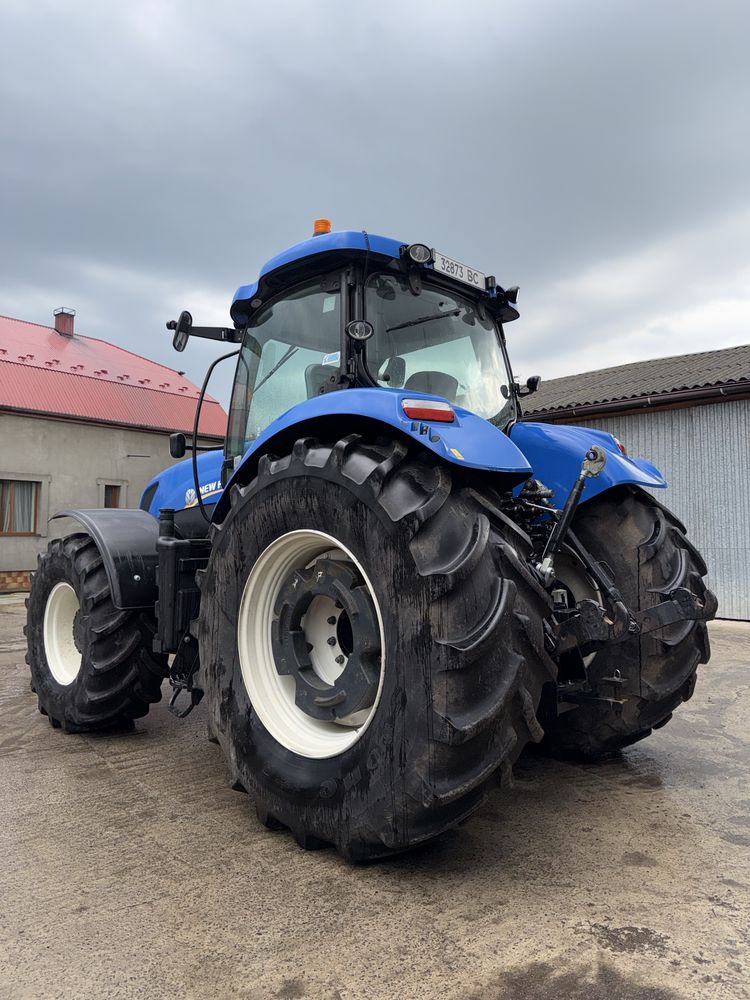 New Holland T7060