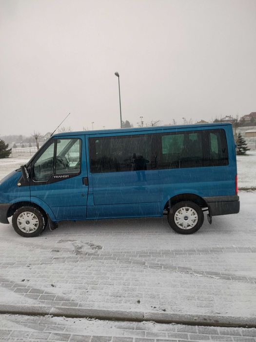 Ford Transit 2.2  9 osób ZDROWY!!!