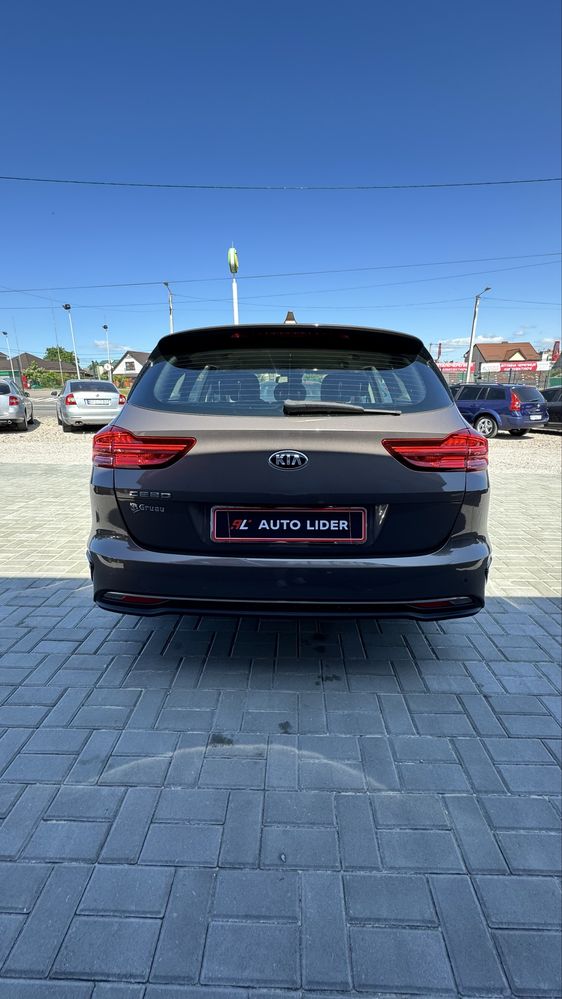 Kia Ceed Кіа Сід 2018 рік 1.6 дизель КОМПЛЕКТАЦІЯ