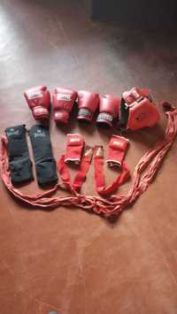 Продам боксерские перчатки и защиту для бокса