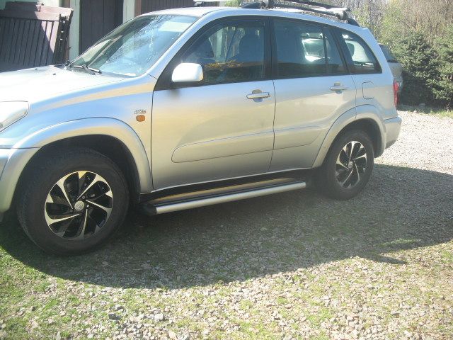Sprzedam opony i felgi do toyoty Rav 4