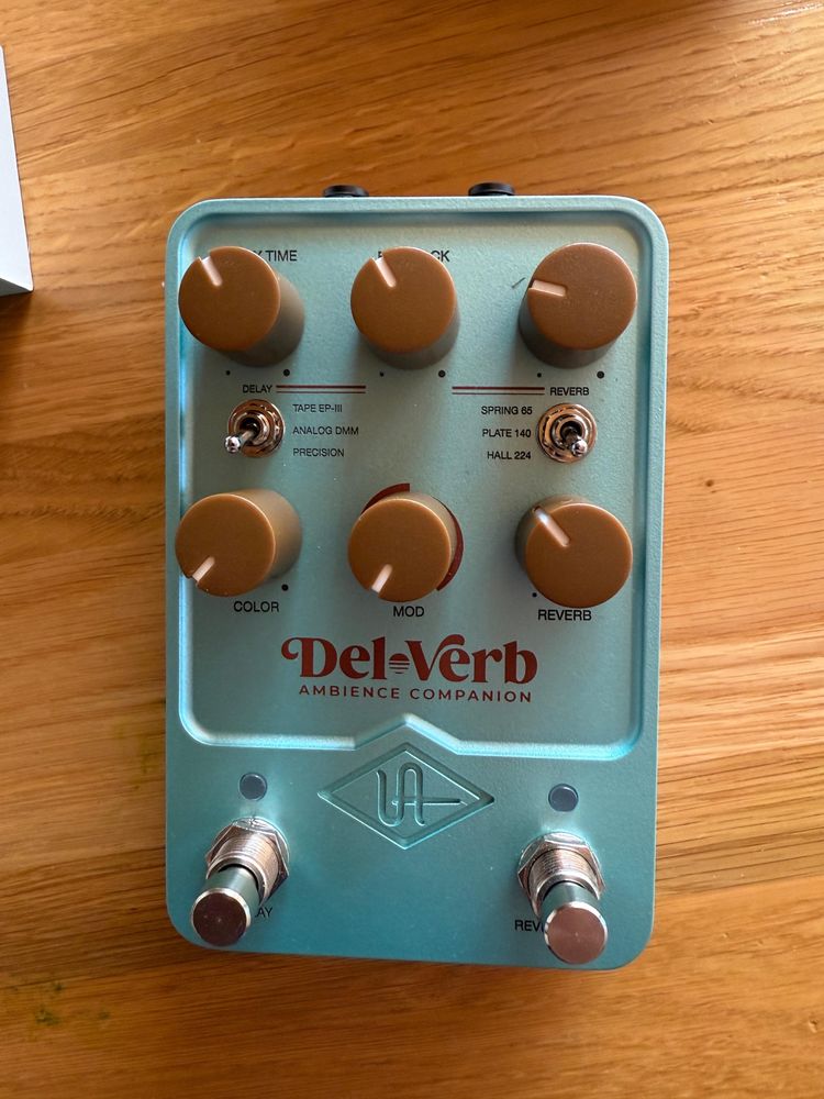 Universal Audio UAFX Del-Verb delay reverb