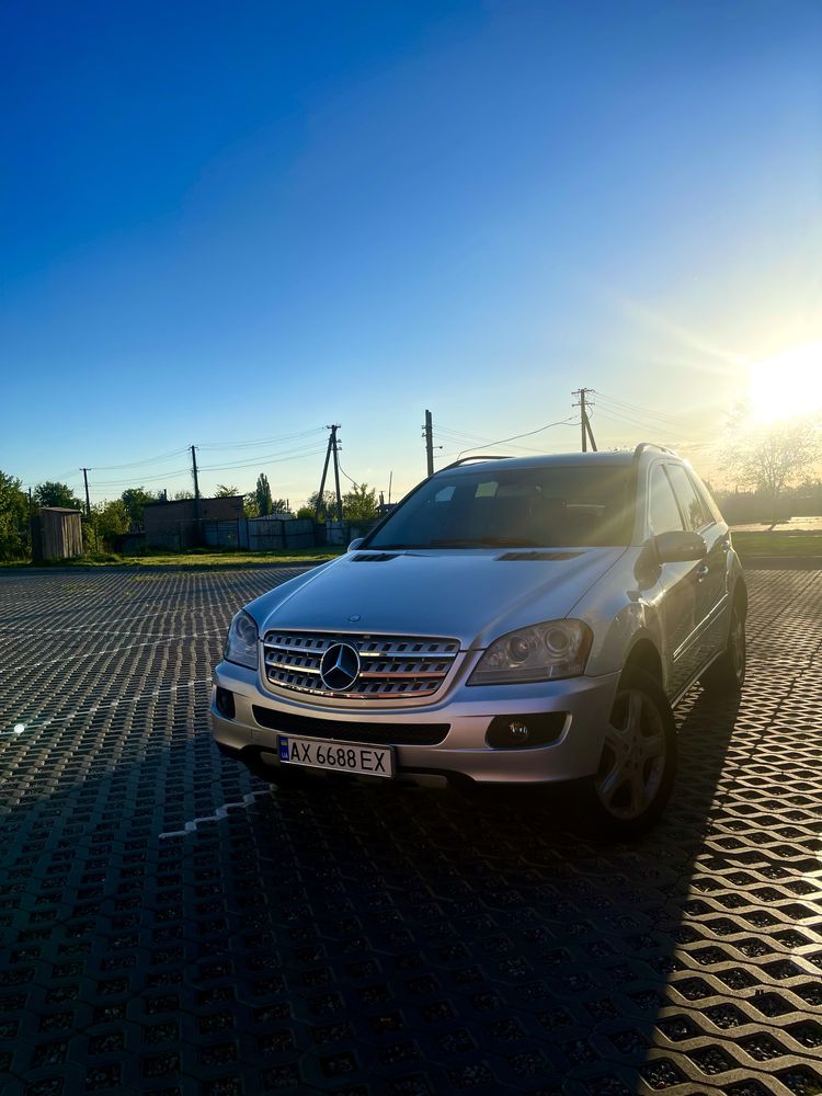 Продам Mercedes ML 350