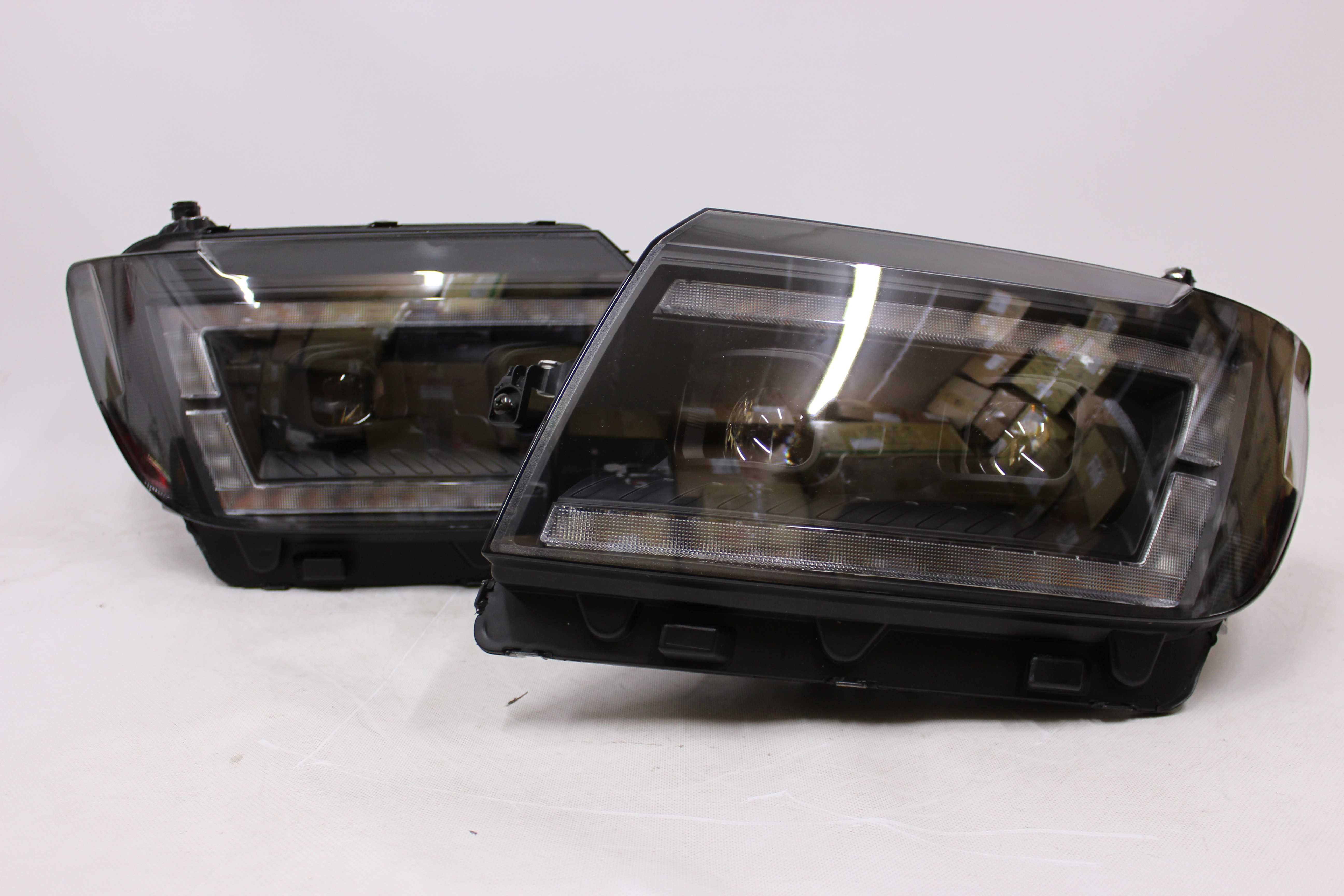 Lampy przednie przód VW CRAFTER II 17+ DRL LED Dynamiczne BLACK SMOKE